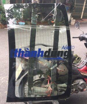 KÍNH CỐP HẬU MAZDA 2