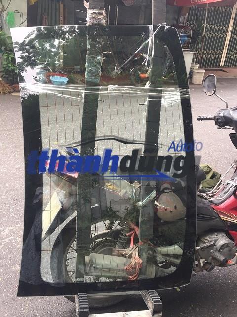 KÍNH CỐP HẬU MAZDA 2