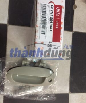 TAY MỞ CỬA NGOÀI TRƯỚC TRÁI KIA SPECTRA