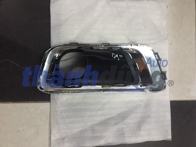 ốp đèn gầm chevrolet colorado