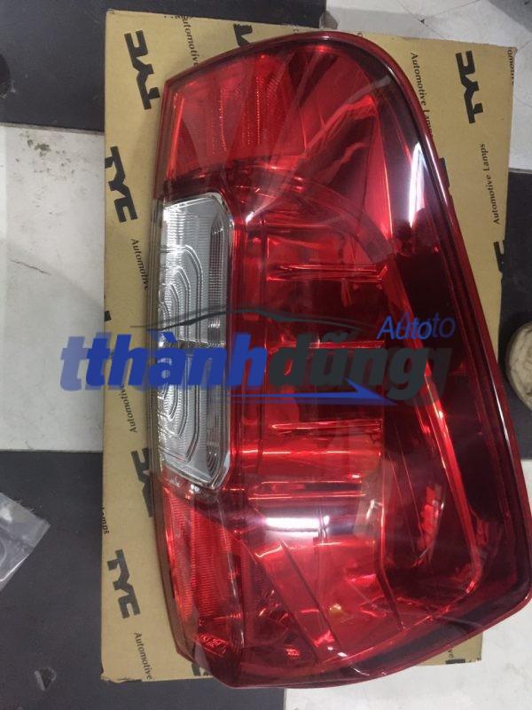 ĐÈN HẬU TRÁI NISSAN NAVARA