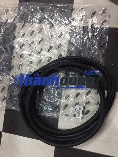 GIOĂNG CÁNH CỬA FORD ESCAPE