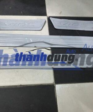ỐP BẬC LÊN XUỐNG TOYOTA VIOS