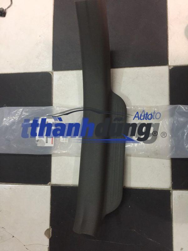 ỐP THÀNH BẬC LÊN CỬA TOYOTA VIOS