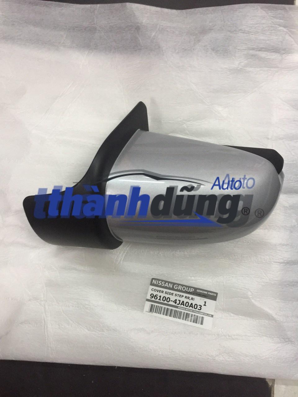 ỐP BẬC LÊN XUỐNG NISSAN NAVARA 961004JA0A03