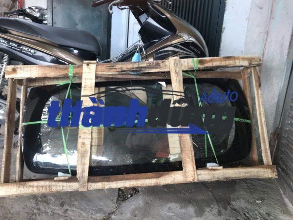 KÍNH CỐP HẬU TOYOTA FORTUNER