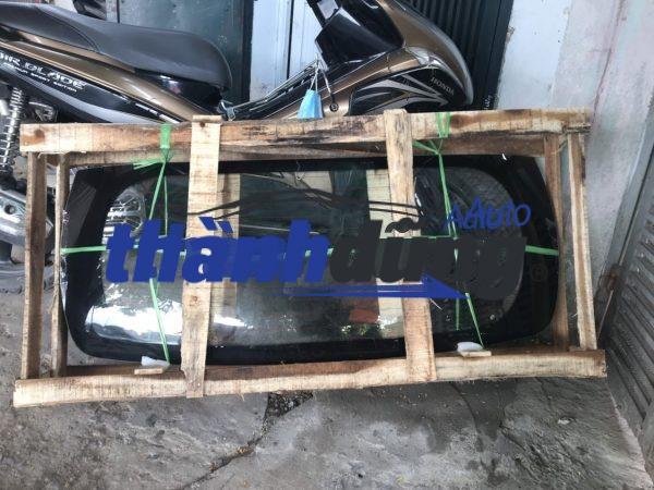 KÍNH CỐP HẬU TOYOTA FORTUNER