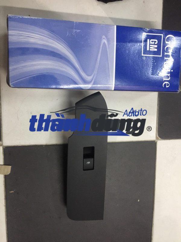 CÔNG TẮC LÊN XUỐNG KÍNH CHEVROLET CAPTIVA 96628546