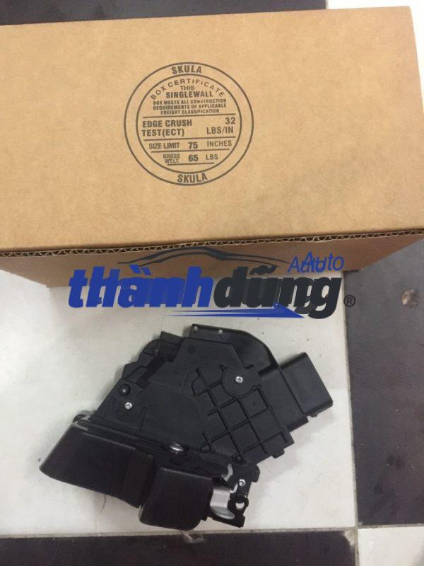Ổ KHÓA NGẬM CỬA TRƯỚC FORD FOCUS