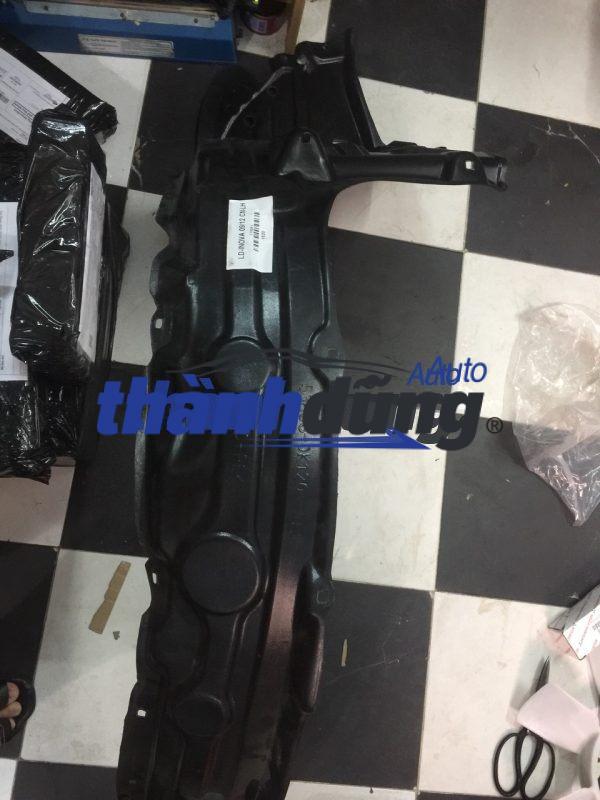 LÒNG DÈ CHẮN BÙN TOYOTA INNOVA