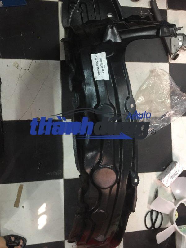 LÒNG DÈ CHẮN BÙN TOYOTA INNOVA