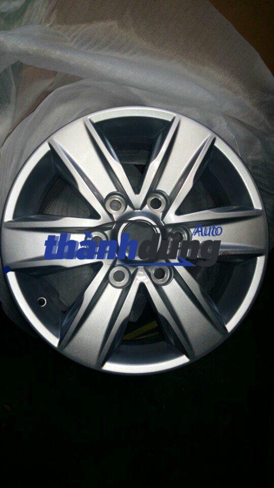 LA ZĂNG ĐÚC HYUNDAI SOLATI