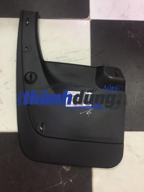 CHẮN BÙN BÁNH TRƯỚC TOYOTA LAND CRUISER