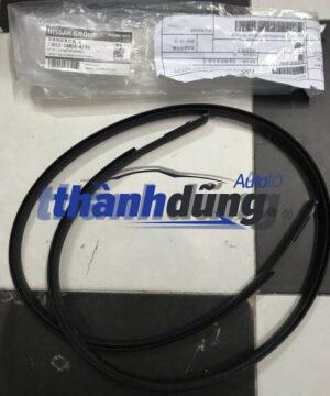 GIOĂNG NẸP NÓC NISSAN SUNNY