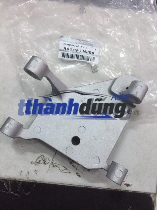 GIÁ ĐỠ CHÂN MÁY NISSAN LIVINA