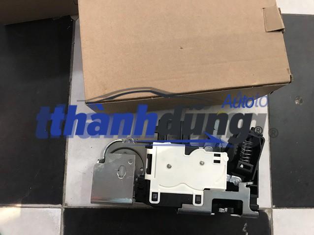 Ổ NGẬM CỬA LÙA FORD TRANSIT