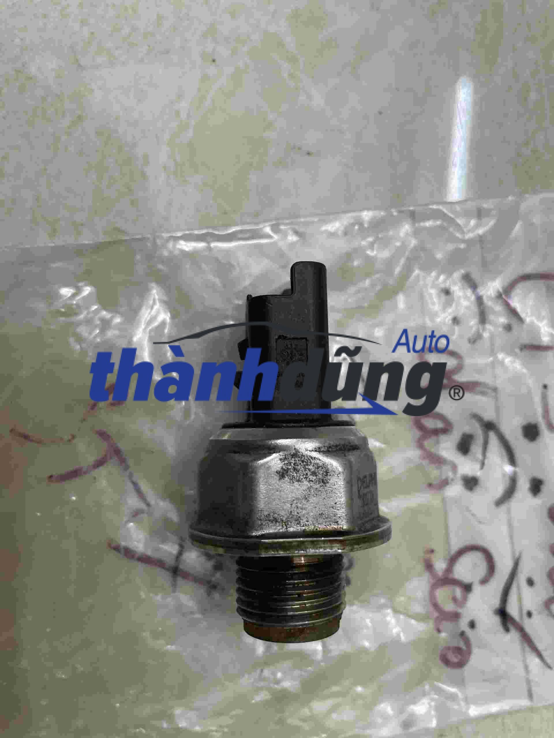 CẢM BIẾN ÁP SUẤT NHỚT SSANGYONG STAVIC, REXTON