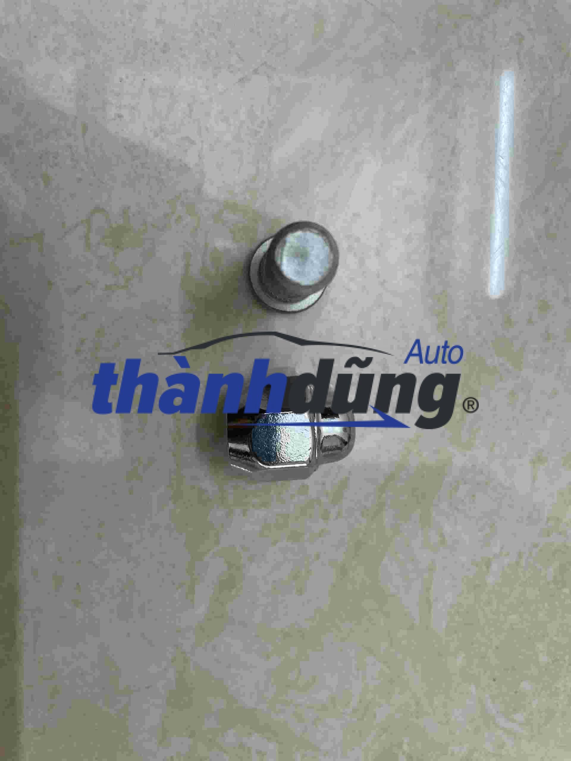 TẮC KÊ NISSAN NAVARA