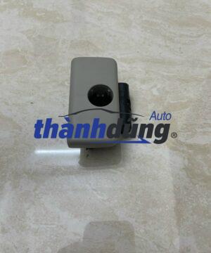 NẮP KHÓA CÀI PHẢI TOYOTA INNOVA