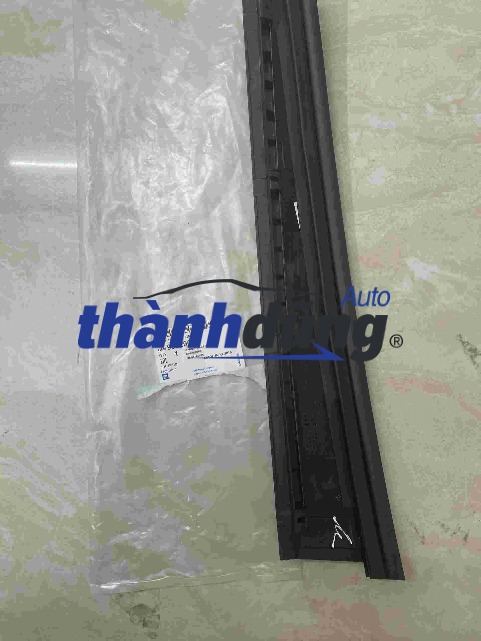 ỐP NHỰA TRỤ CÁNH CỬA DAEWOO MAGNUS