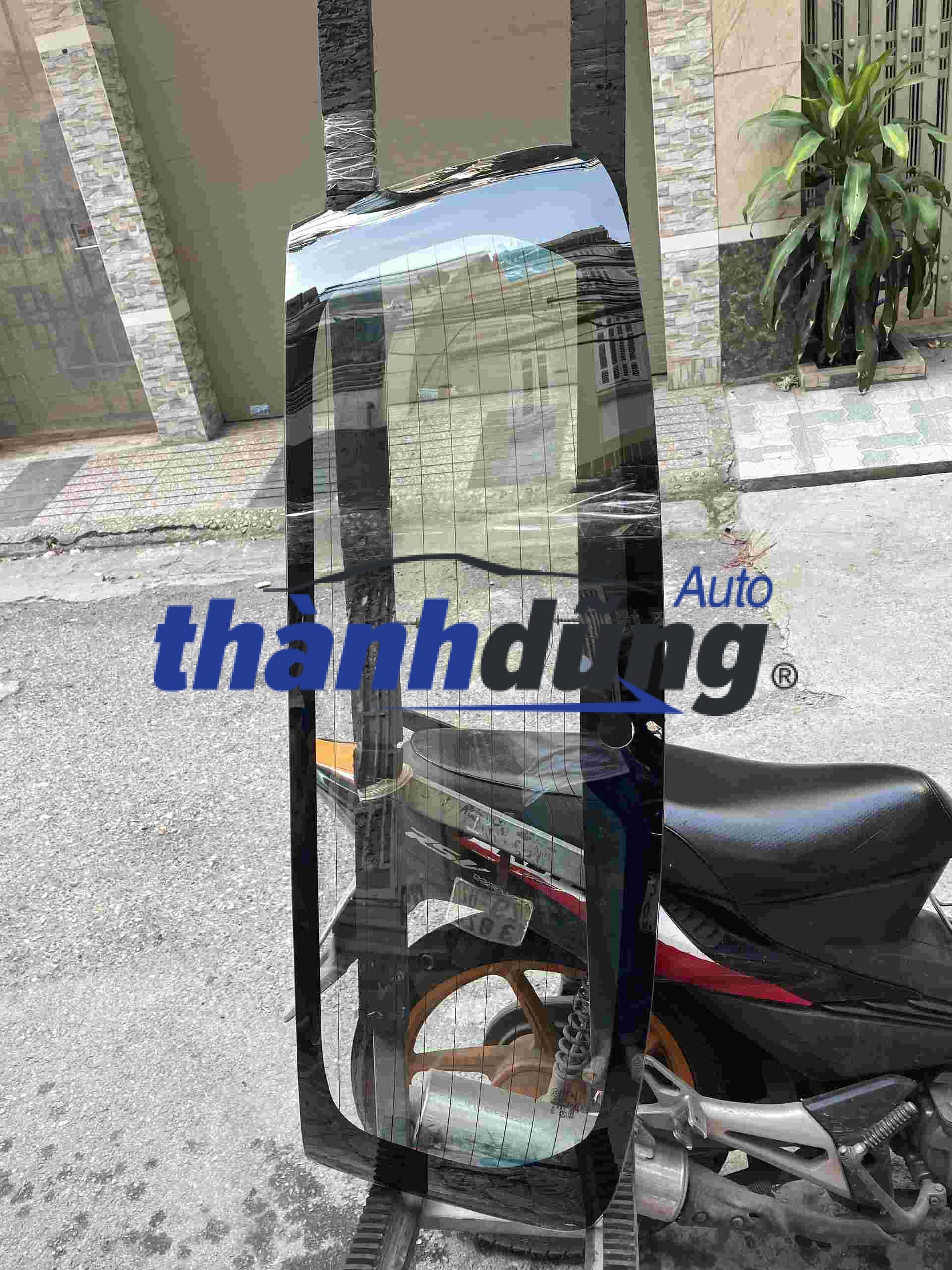 KÍNH CHẮN GIÓ SUZUKI SWIFT