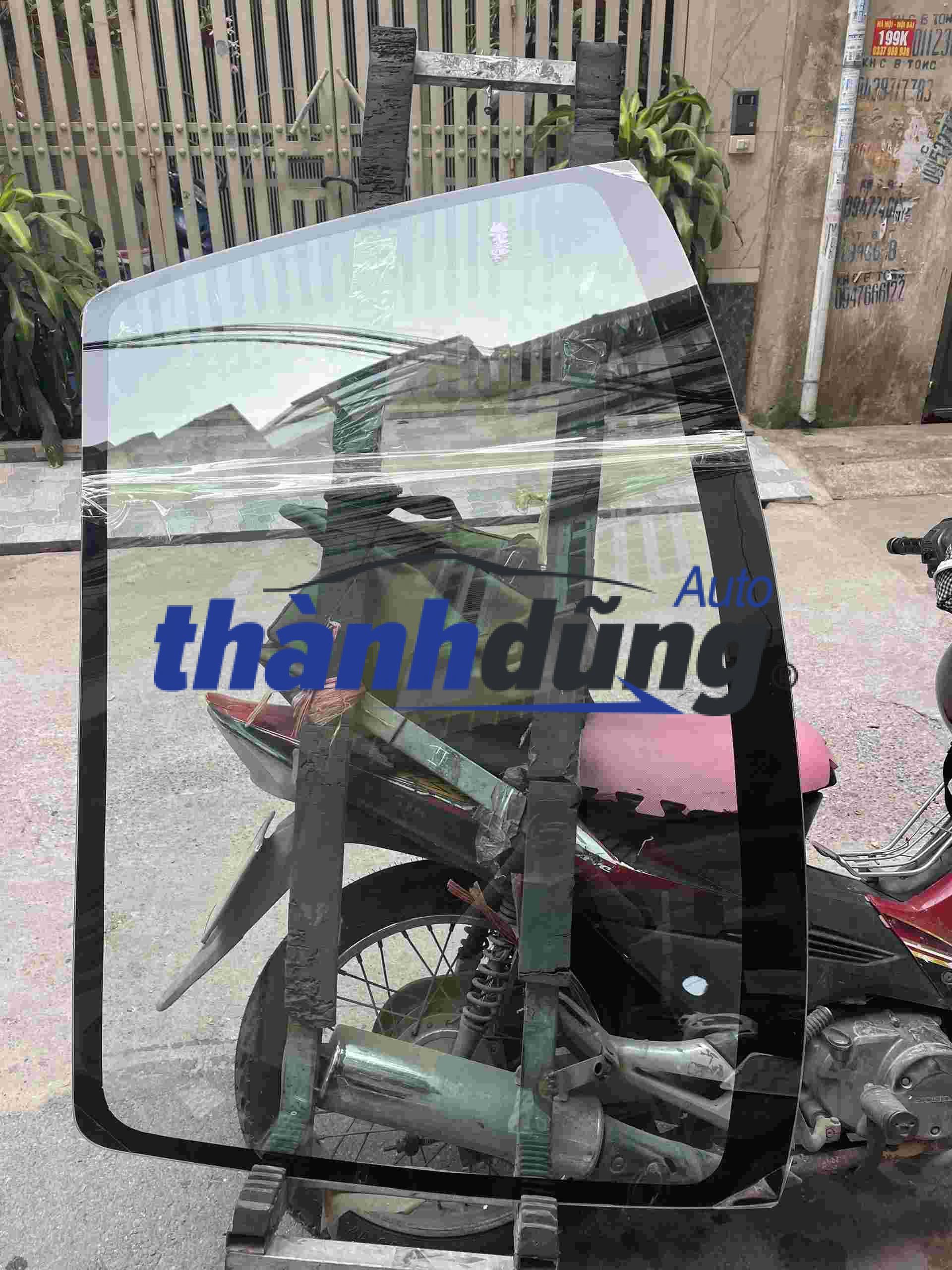 KÍNH CHẮN GIÓ TRƯỚC DAIHATSU TERIOS