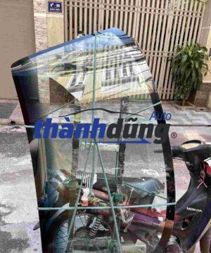 KÍNH CHẮN GIÓ TRƯỚC MAZDA 626