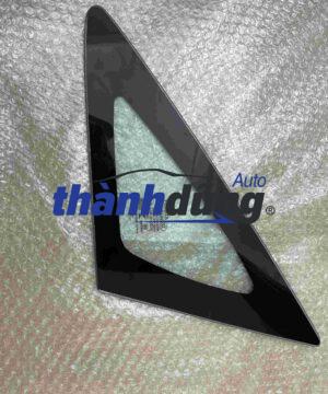 KÍNH TAM GIÁC TRƯỚC TOYOTA INNOVA