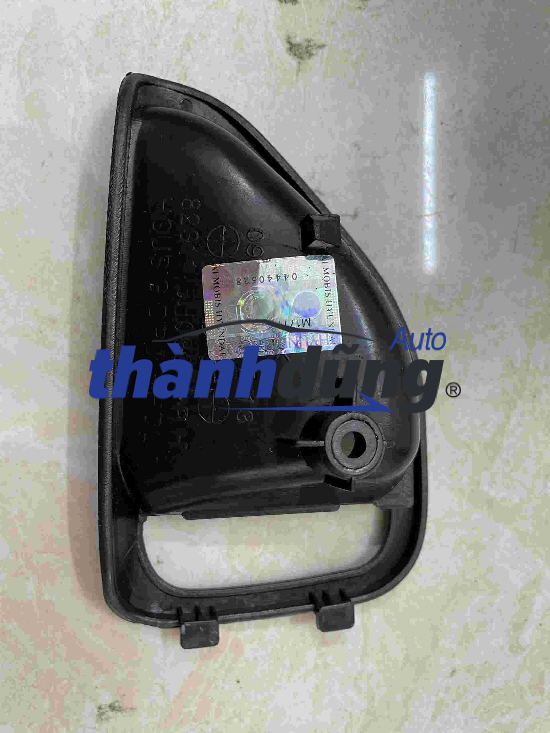 ỐP TAY MỞ CỬA TRONG HYUNDAI HD72, HD78