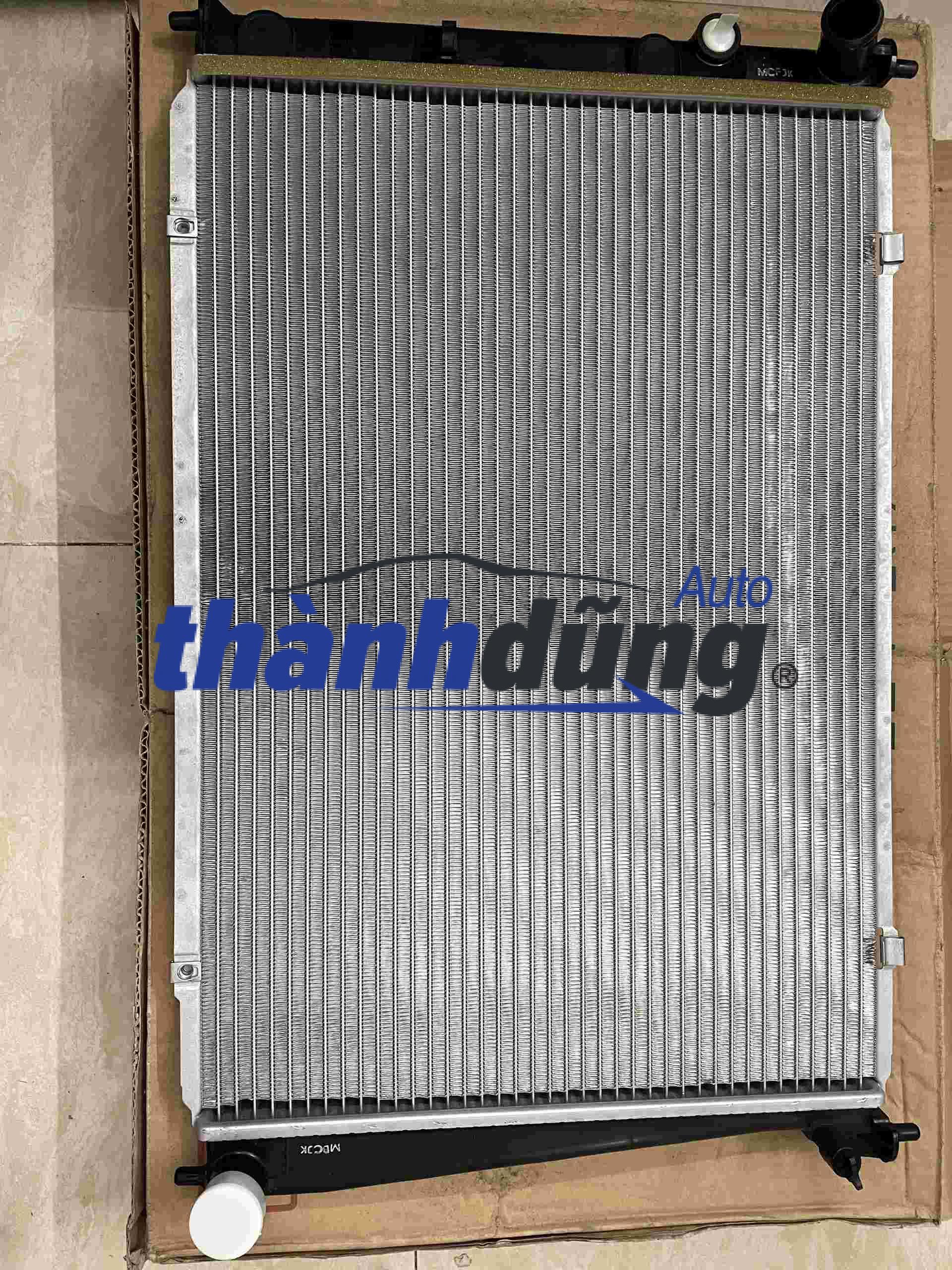 KÉT NƯỚC KIA BONGO 3