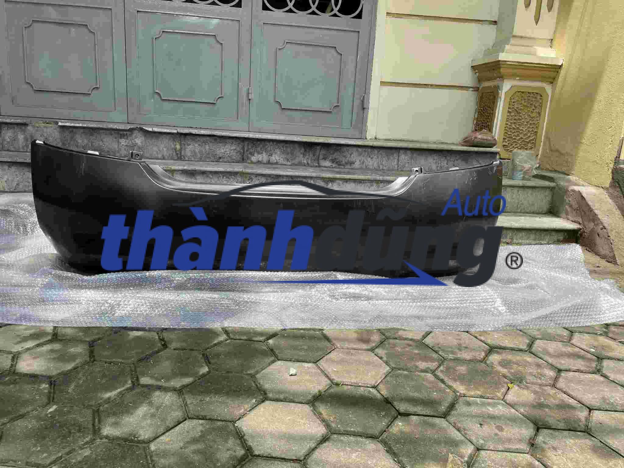 BA ĐỜ SỐC SAU NISSAN SUNNY