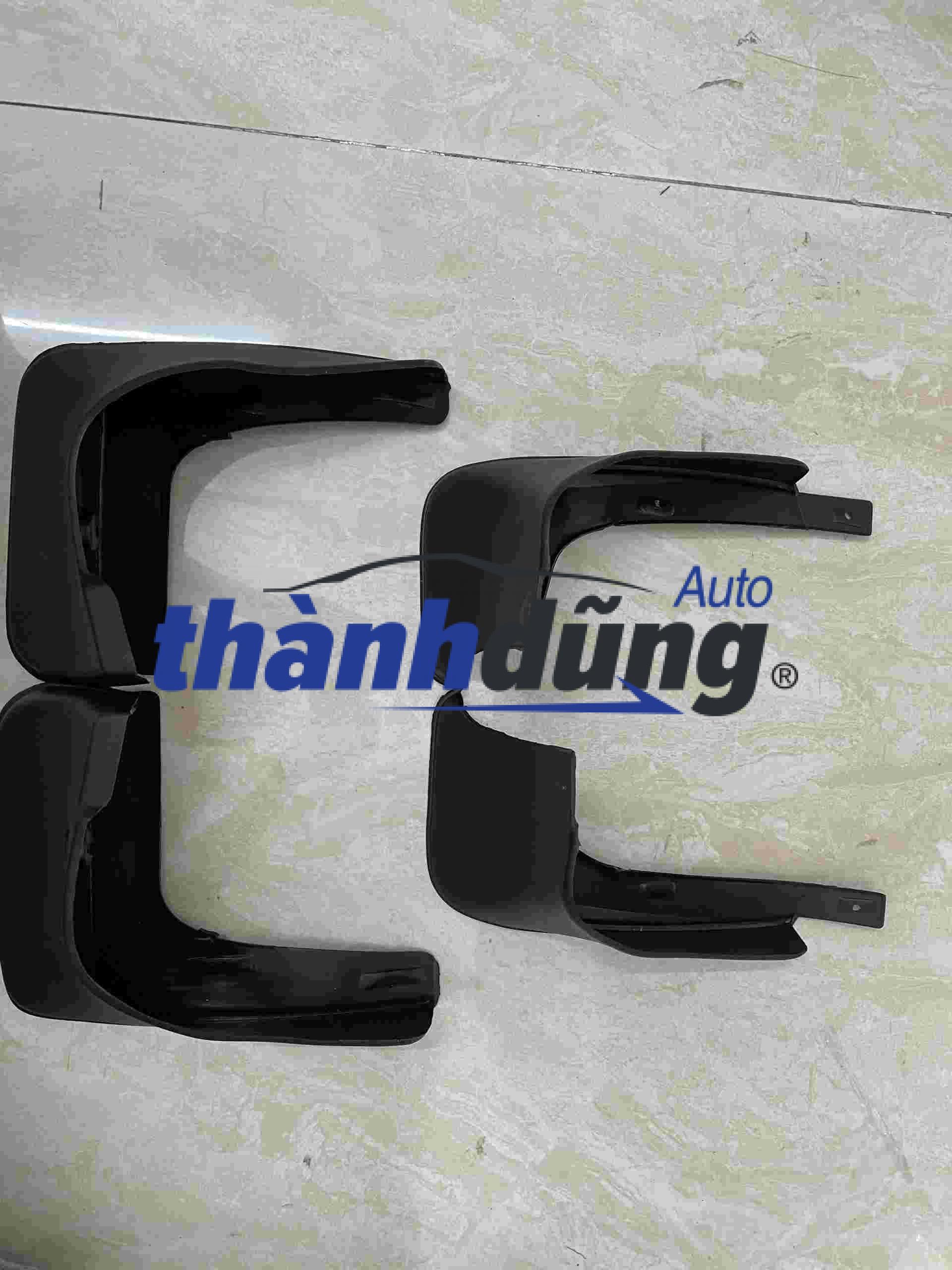 CHẮN BÙN BÁNH TOYOTA COROLLA ALTIS