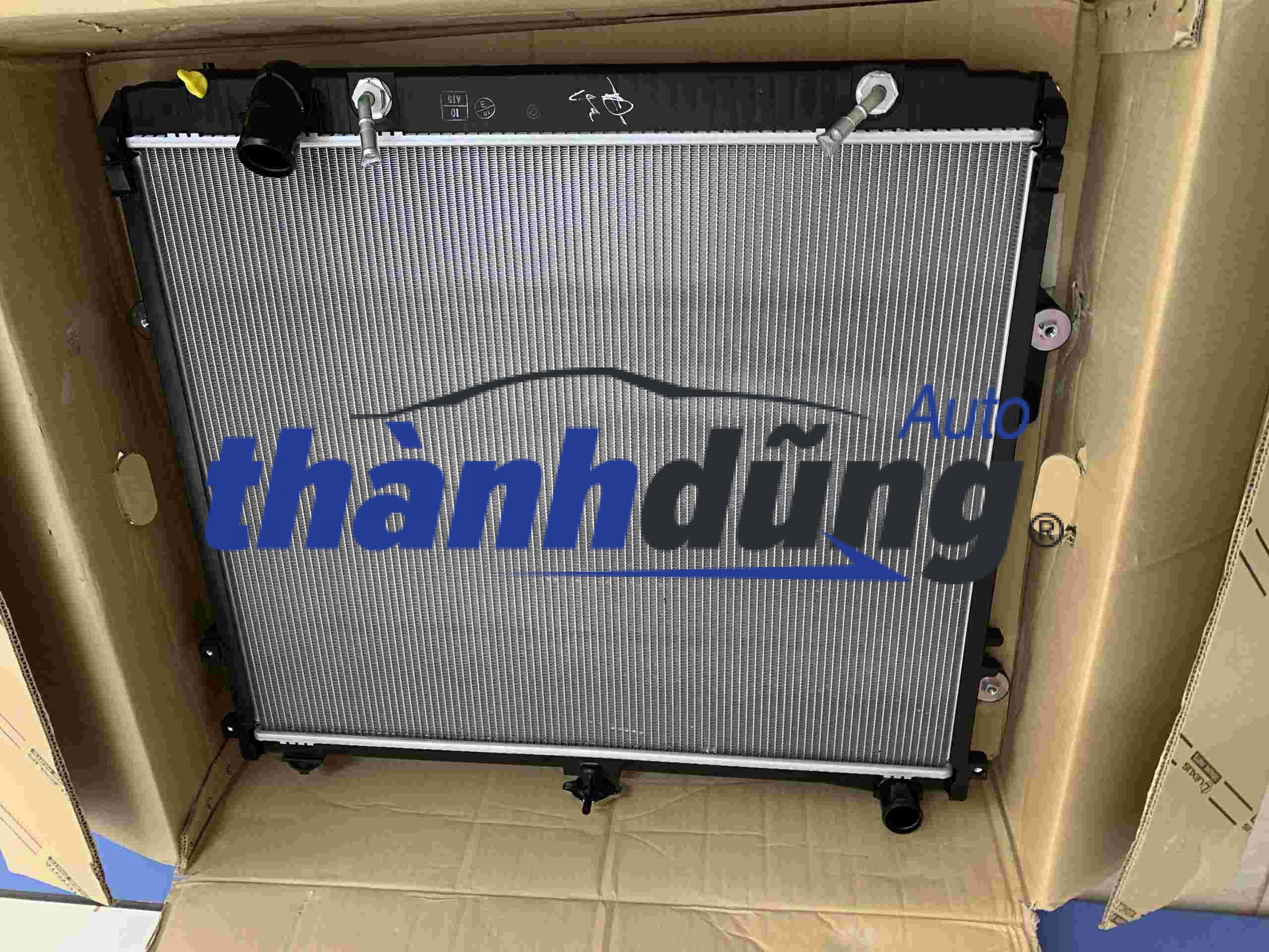 KÉT NƯỚC TOYOTA LAND CRUISER