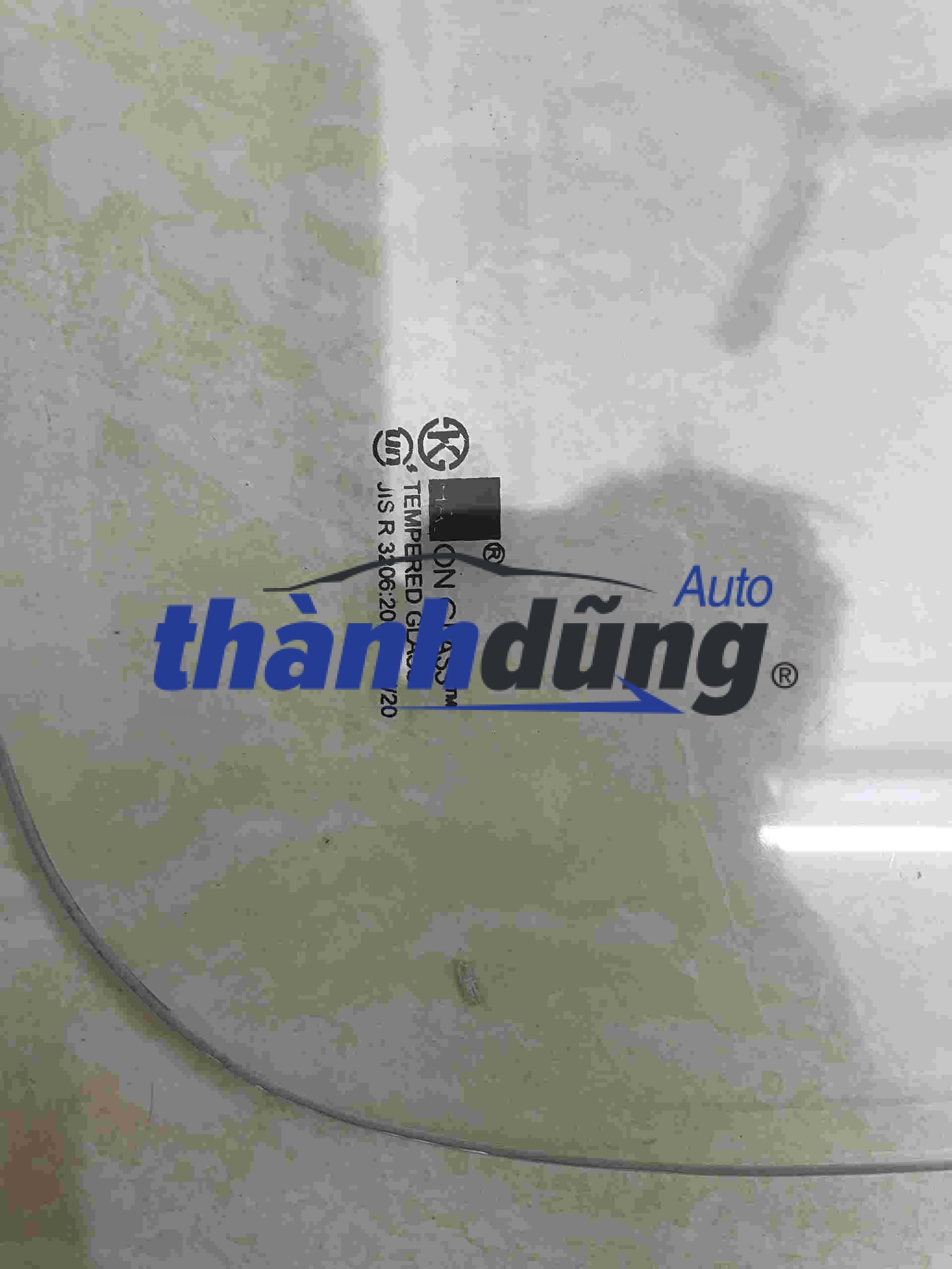 KÍNH NẮP THÙNG SAU HYUNDAI PORTER 2