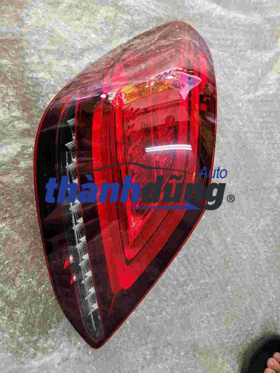 ĐÈN HẬU MERCEDES C200, C250 , C300 AMG