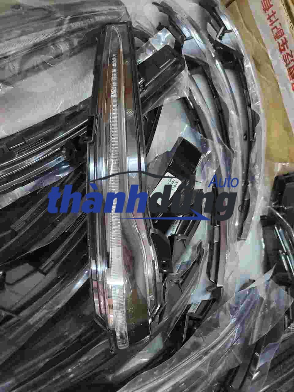 XI NHAN GƯƠNG MERCEDES C200, C250, C300 W205