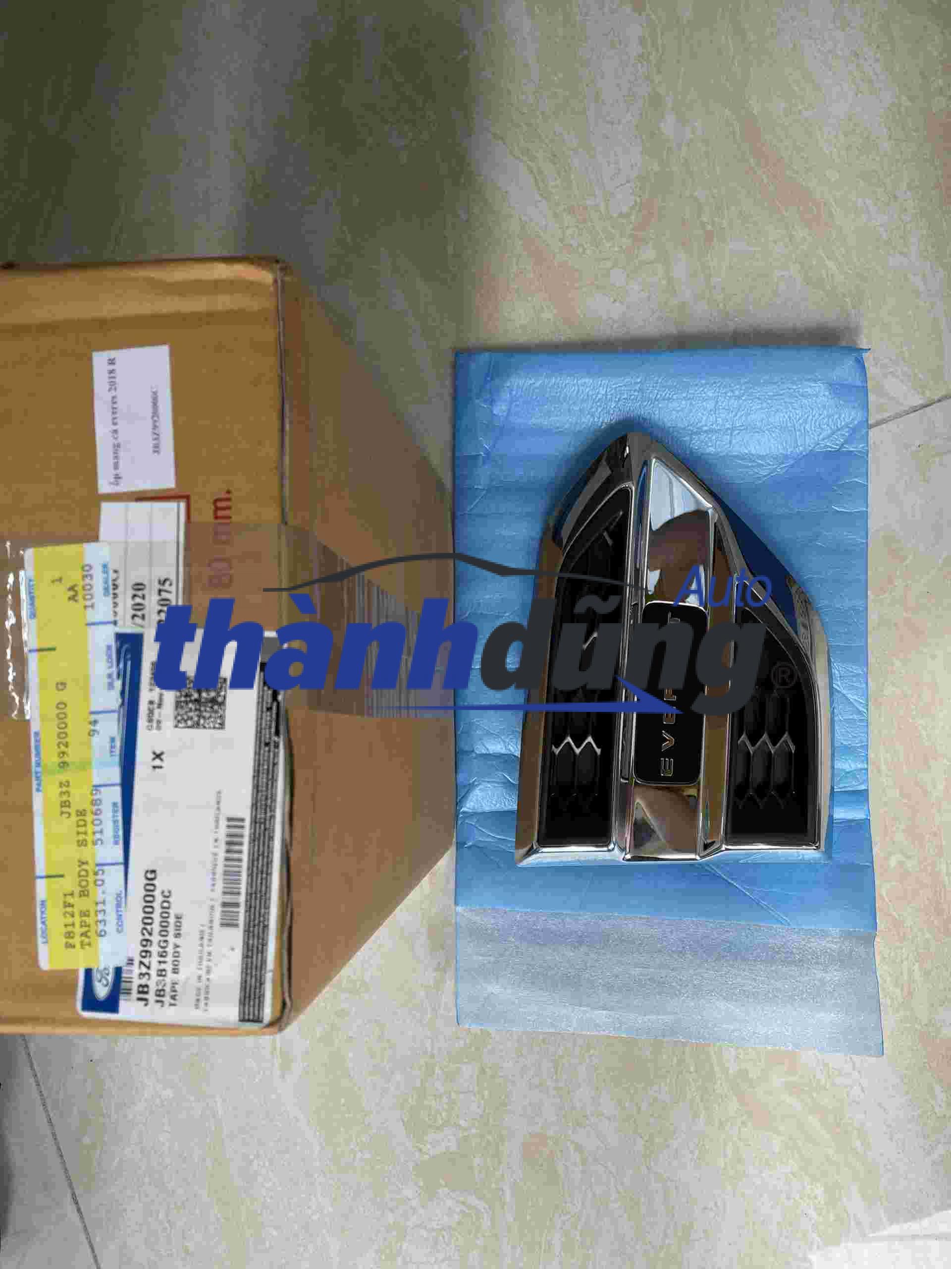 ỐP MANG CÁ FORD RANGER CHÍNH HÃNG