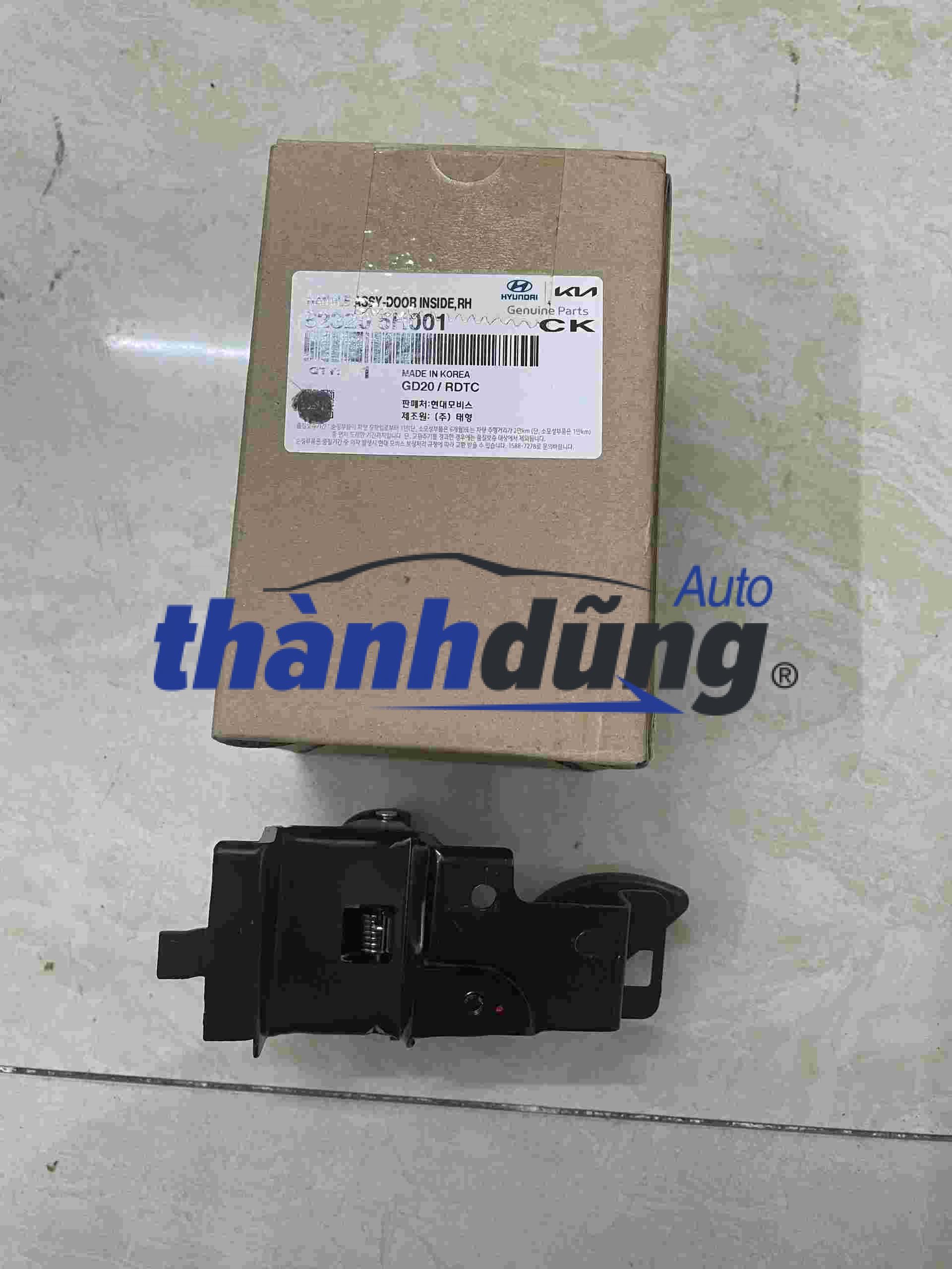 TAY MỞ CỬA TRONG HYUNDAI MIGHTY 2
