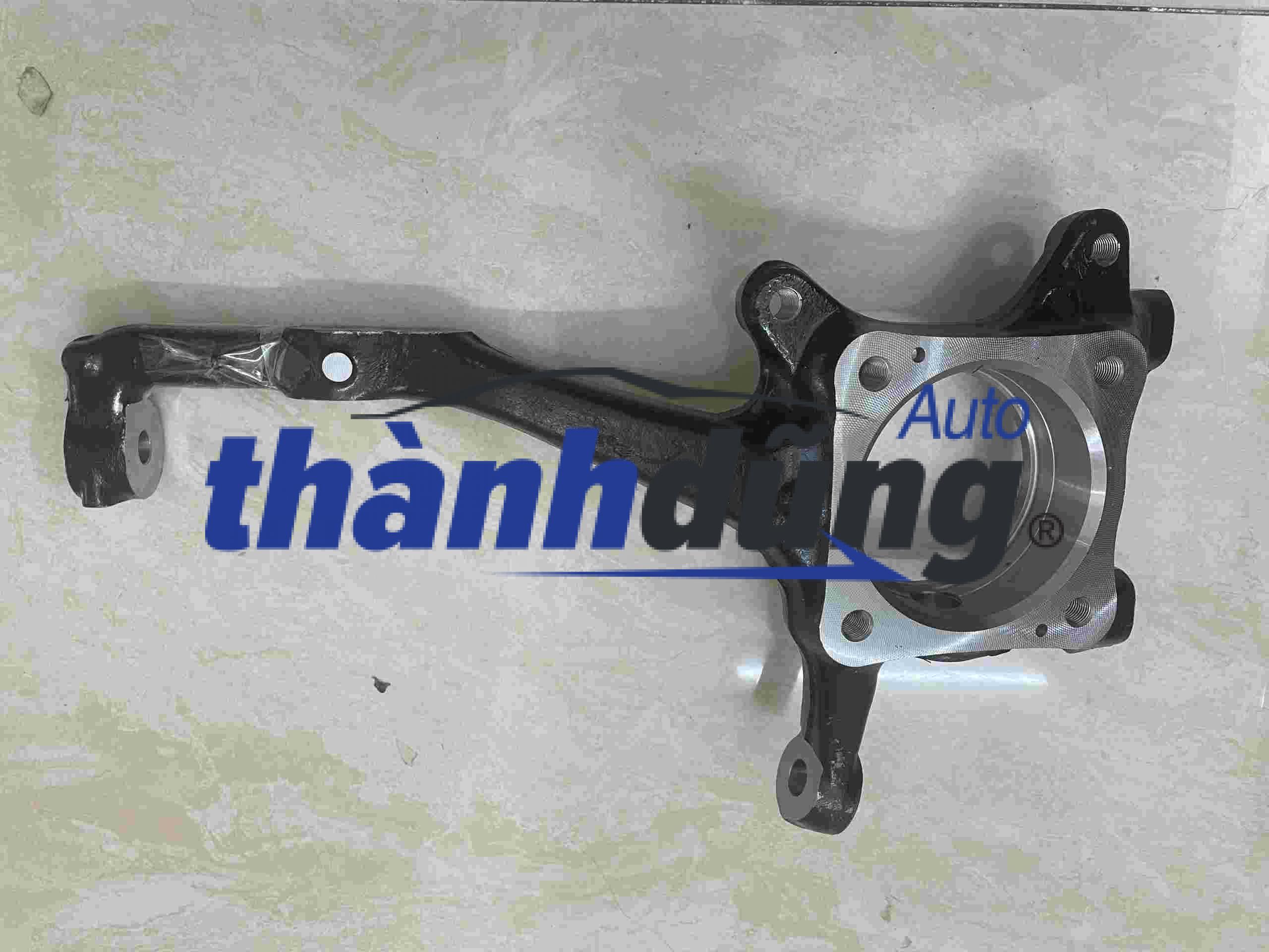 NGÕNG MAY Ơ TRƯỚC TOYOTA HILUX