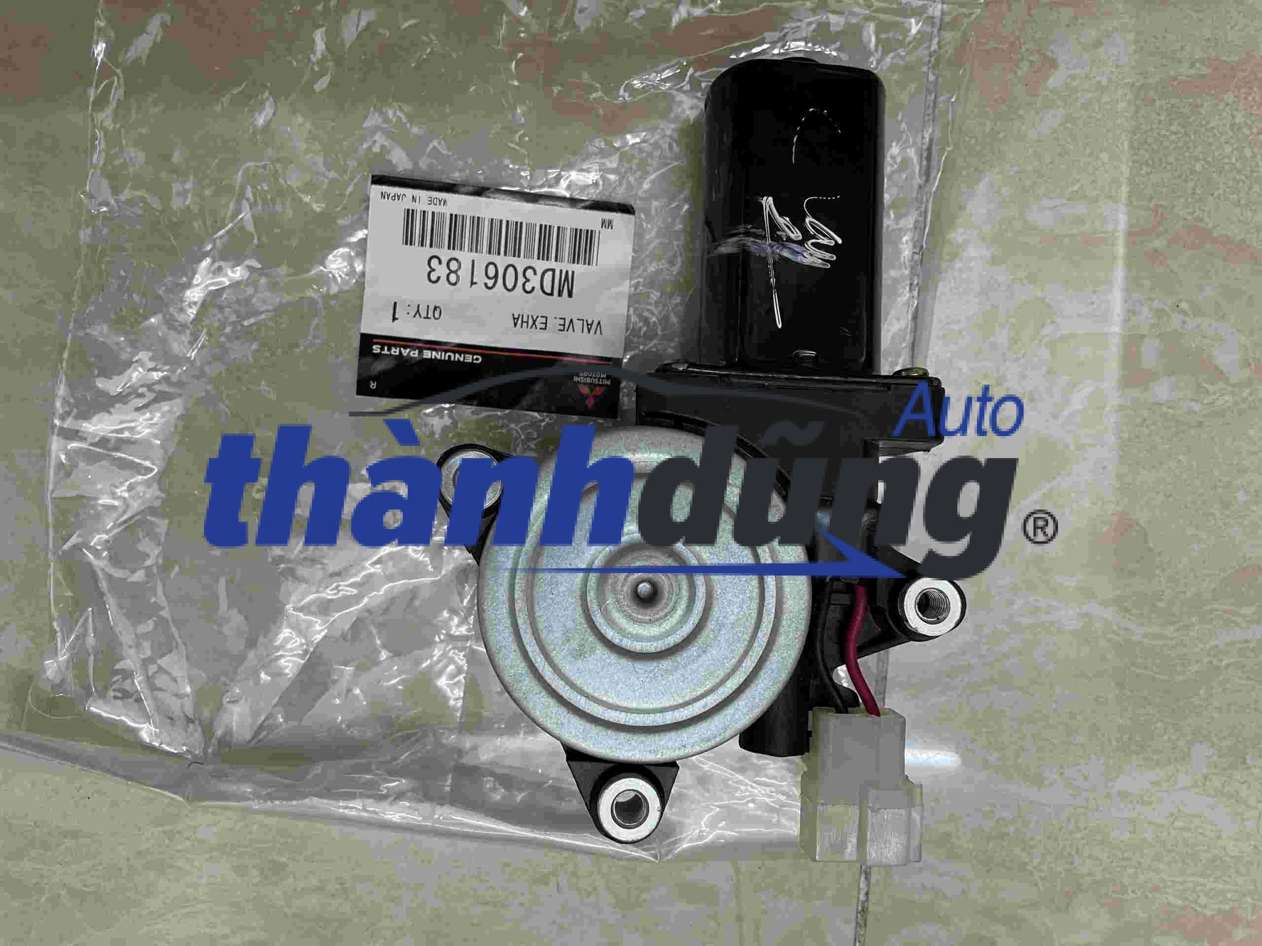 MÔ TƠ LÊN KÍNH MITSUBISHI TRITON