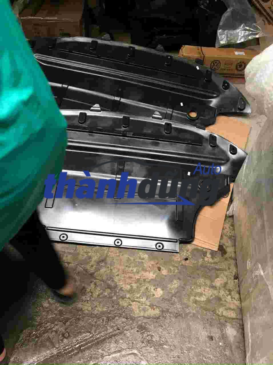 CHẮN BÙN GẦM MÁY AUDI Q5