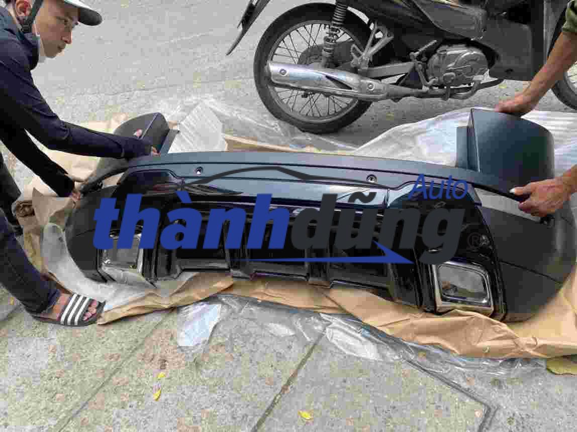 CẢN SAU RANGE ROVER EVOQUE