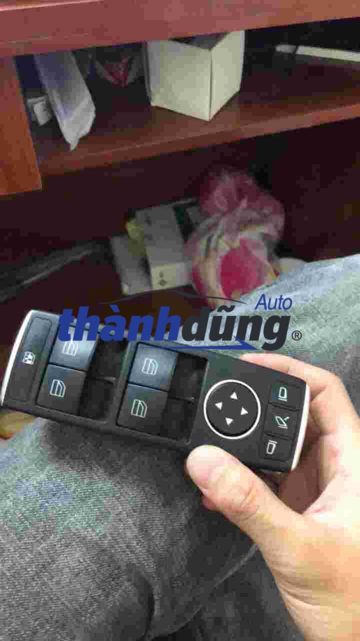 CÔNG TẮC LÊN KÍNH MERCEDES E200, E230, E250, E300, E350 W207