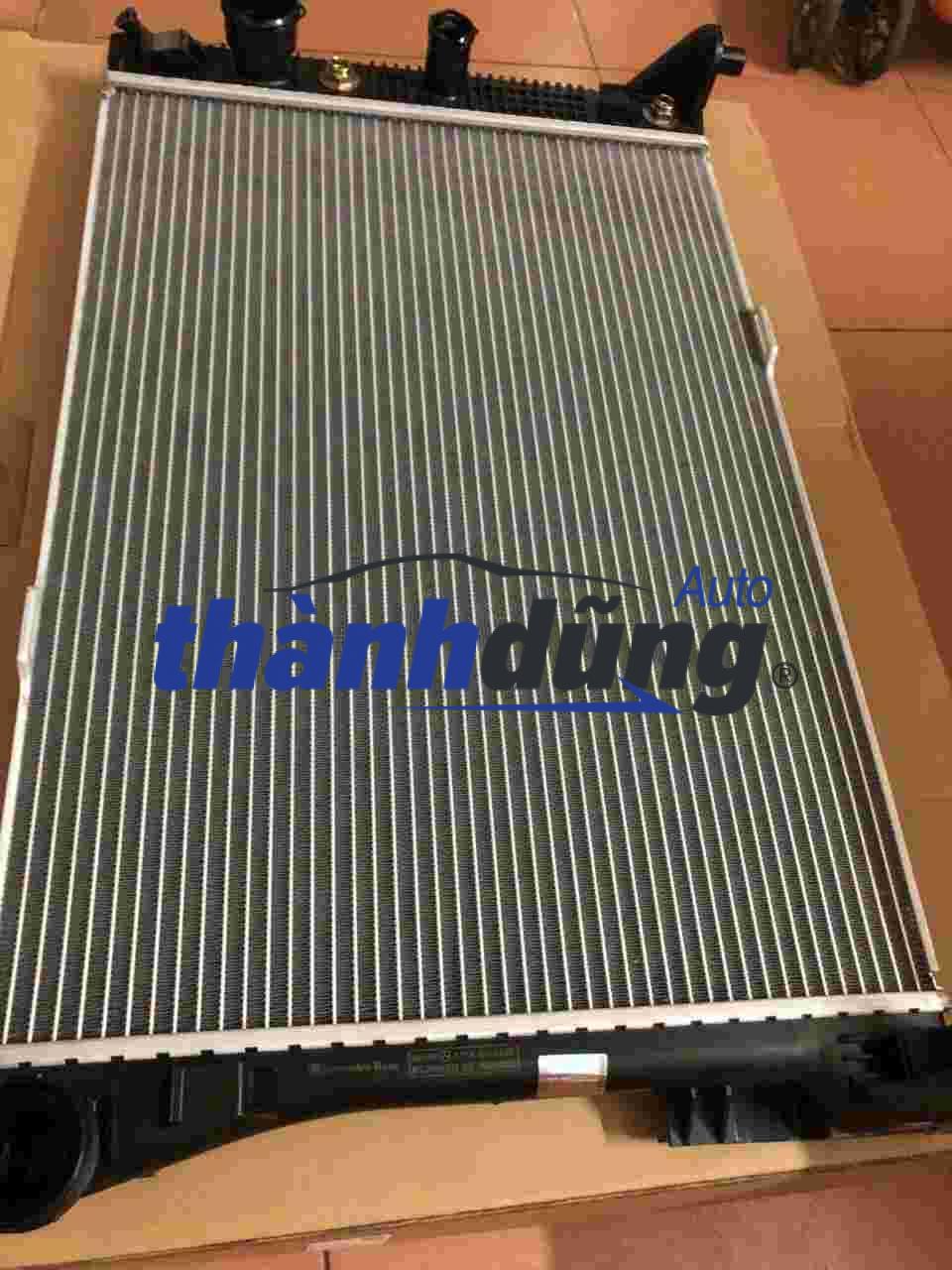 KÉT NƯỚC MERCEDES C200, C300, C350