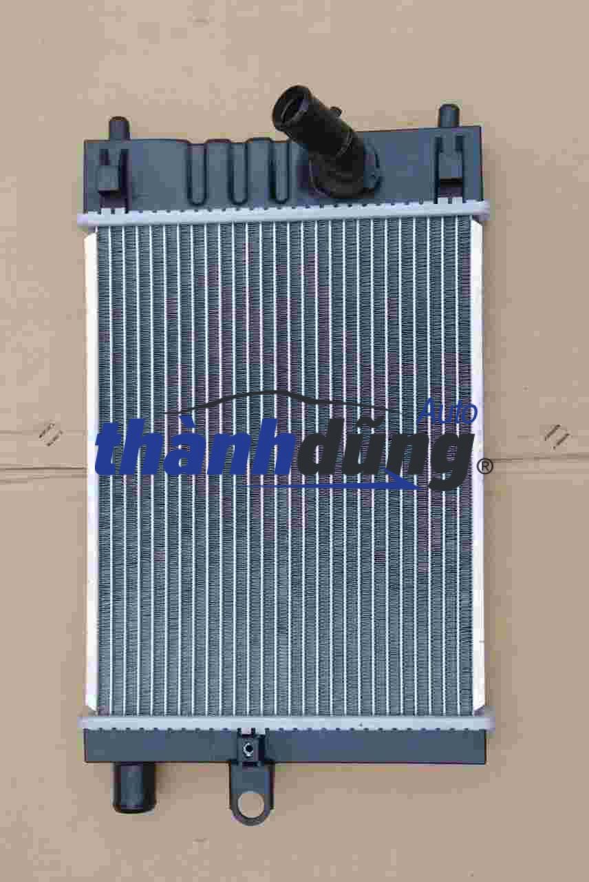 KÉT NƯỚC PHỤ TOYOTA HIACE