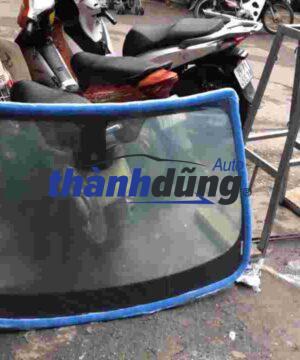 KÍNH CHẮN GIÓ BMW X1