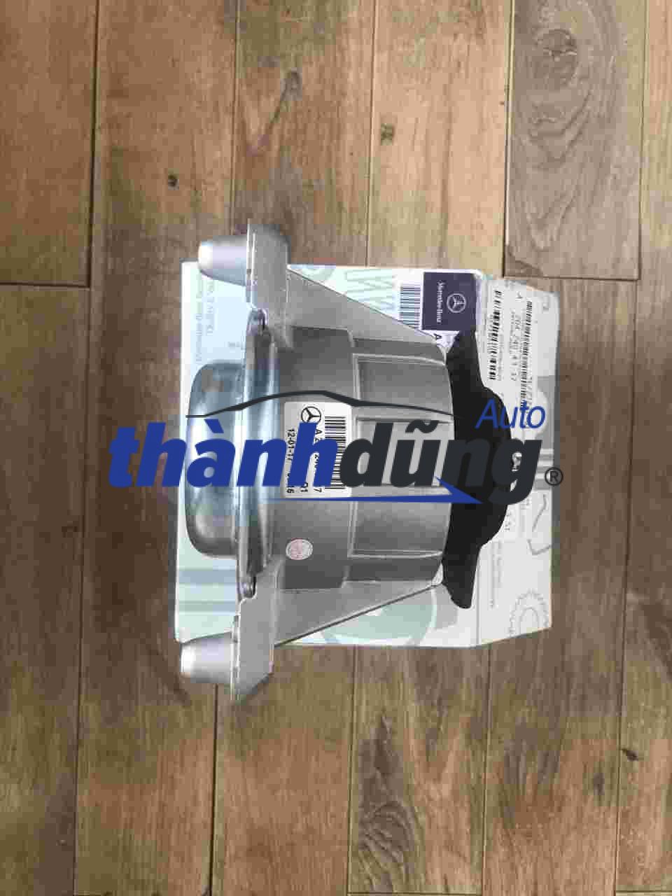 CAO SU CHÂN MÁY MERCEDES E350