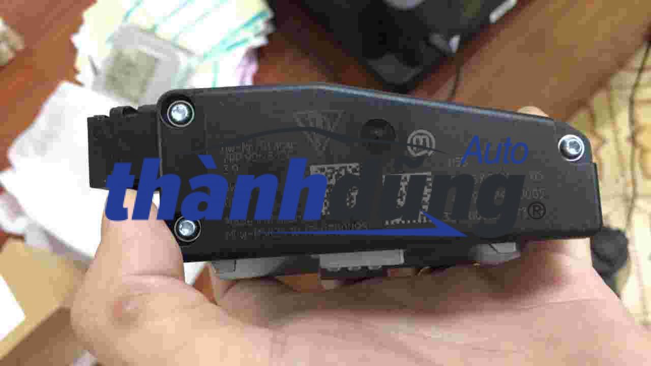 HỘP KHÓA CỌC LÁI PORSCHE CAYENNE