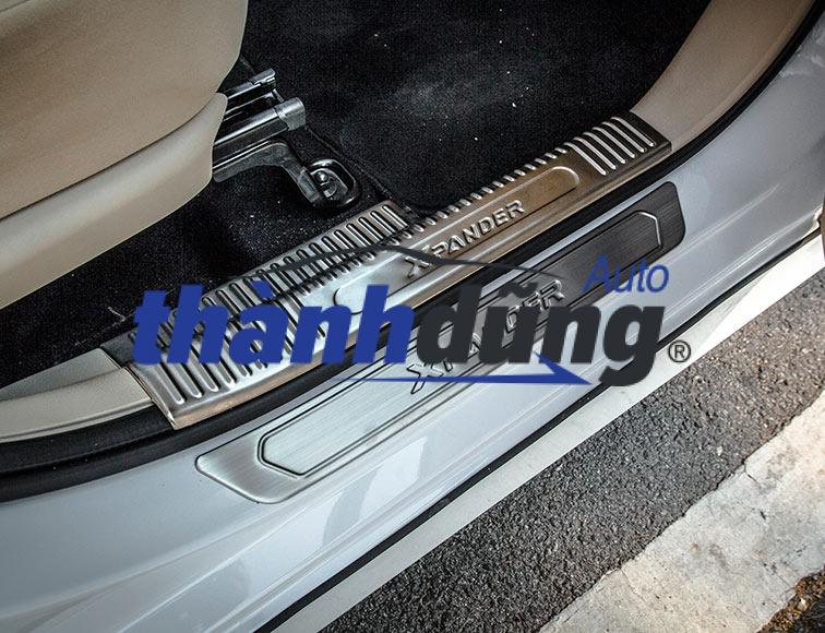 Ốp bậc lên xuống