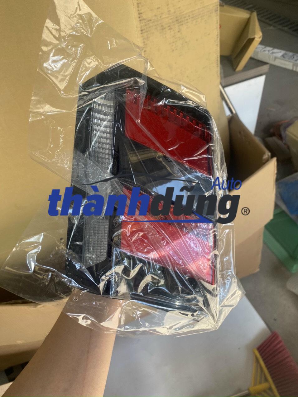 ĐÈN HẬU TRÁI PEUGEOT 5008, 3008